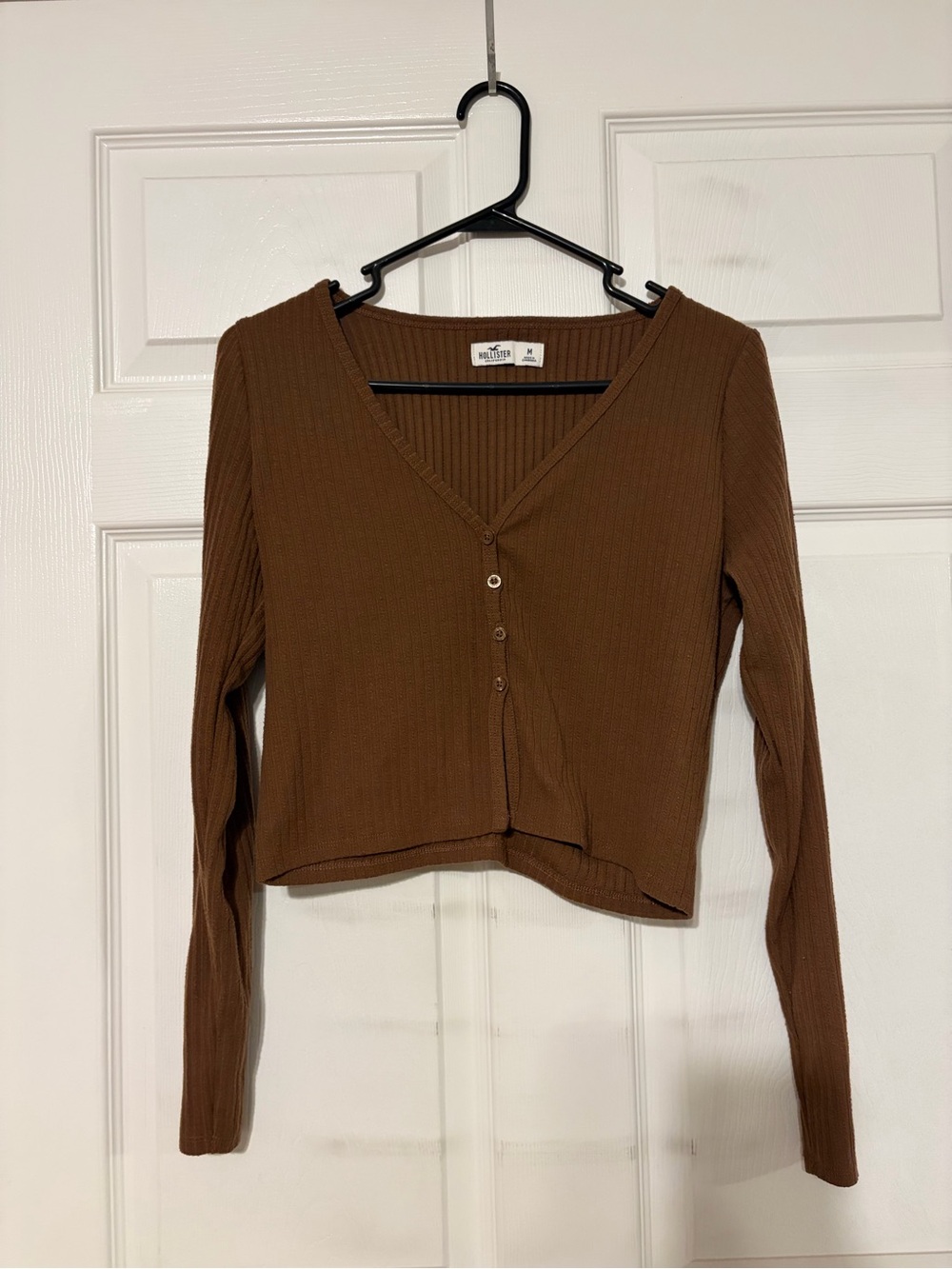 Ribbed V-Neck Button Front Top / Cardigan